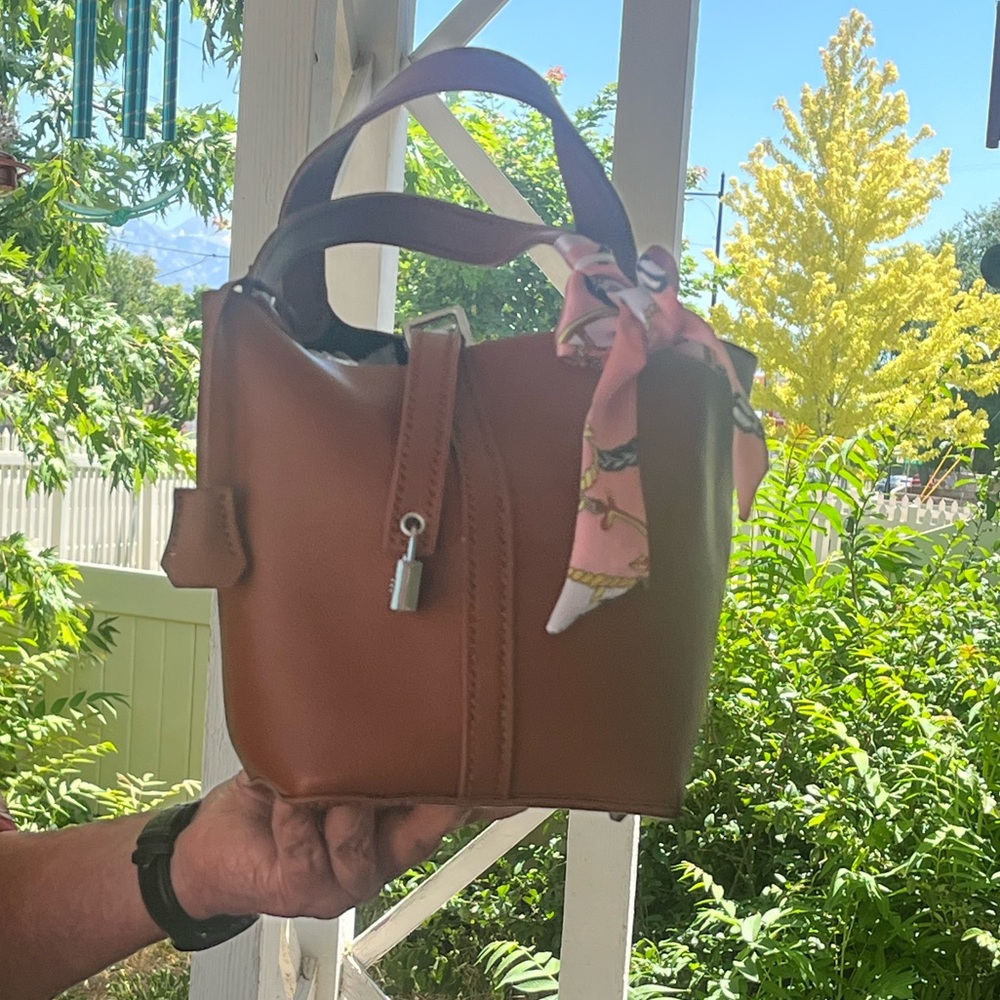 Elegant Brown Handbag